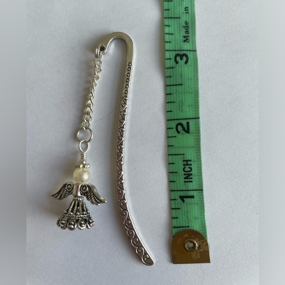 Handmade Silver & Pearl Angel Fairy Bookmark with Silver Tone Hook - ideal Gift - Picture 5 of 7